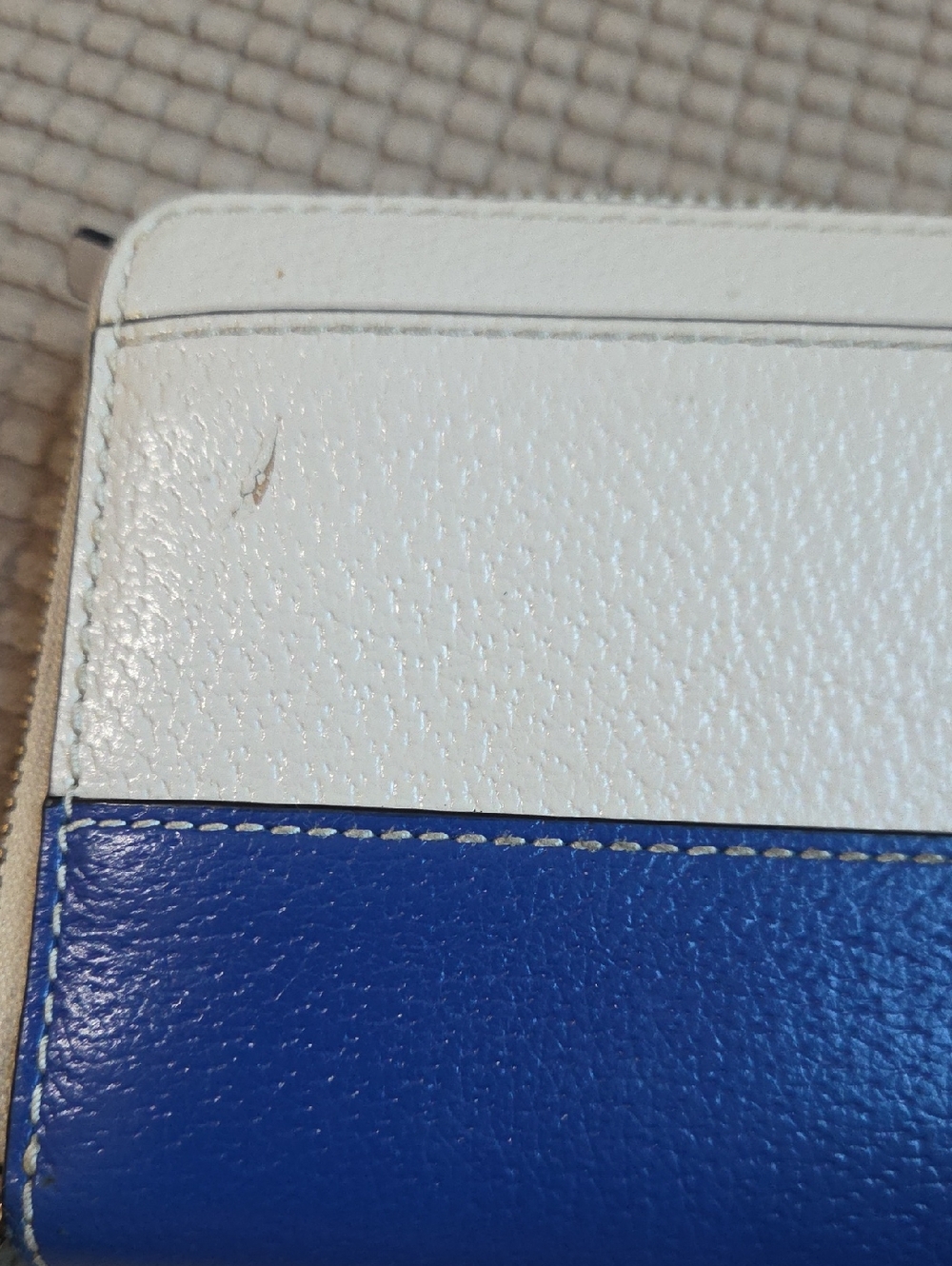 kate spade Cream and Royal Blue Colorblock Zip Wallet (Wellsley Neda) - Picture 6 of 7